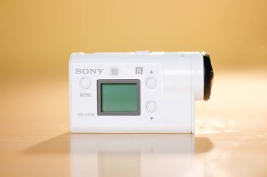 Krasnoyarsk, Rusya - 09 Şubat 2018: Sony Fdr-X3000. Beyaz bir