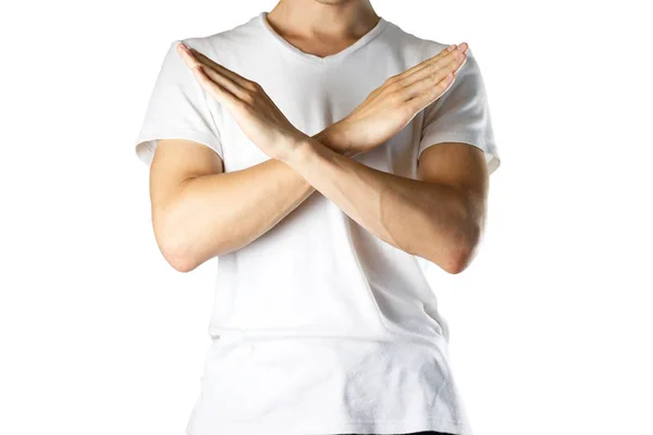 Der Typ im weißen T-Shirt verschränkte die Arme. Verbotsschilder — Stockfoto