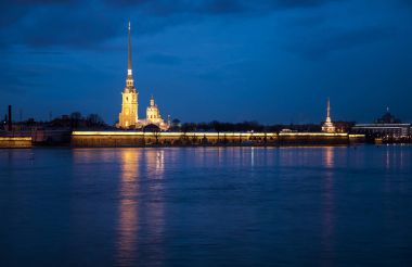 Peter ve Paul fortress Neva Nehri üzerinde