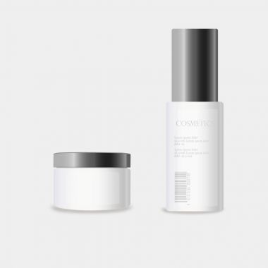 Beyaz bir arka plan üzerinde gerçekçi kozmetik şişe kümesi. Kozmetik paket toplama krem, çorbalar, köpükler, şampuan, tutkal için. Marka şablonu için set up sahte. vektör çizim.