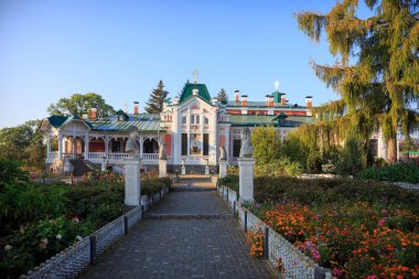 manastır kilisesi