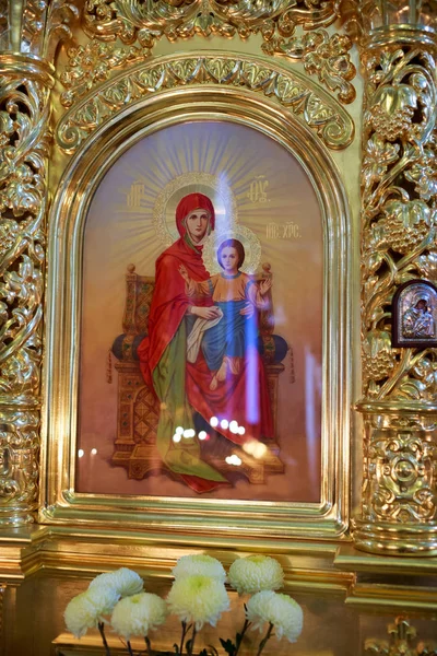 Икона Божией Матери с Иисусом Христом — стоковое фото