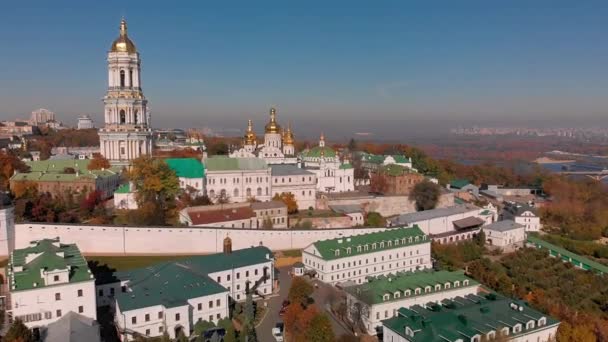 Piękny Poranny Lot Nad Ławrą Kijowską Jesień Kijowie Żółte Czerwone — Wideo stockowe