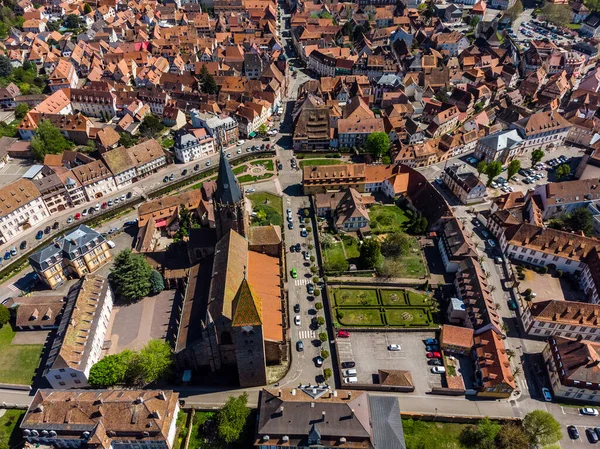 Gyönyörű Kilátás Nyílik Francia Város Wissembourg Régi Katolikus Katedrális Narancssárga — Stock Fotó