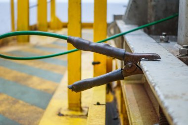 Zemin tel, sabit birim için koruma statik electrici bağlı