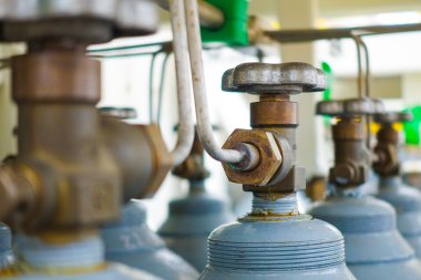 Baş ve Vana azot silindir raf 