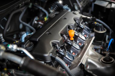Güçlü motoru bir araba. Motorun yanma ile iç tasarım