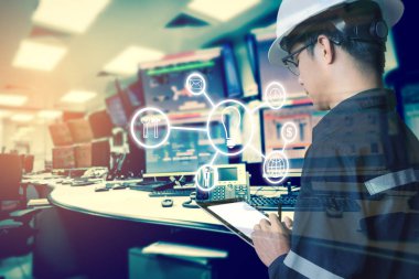 Mühendis veya teknisyen adamın iş ismailoğlu ile çift pozlama