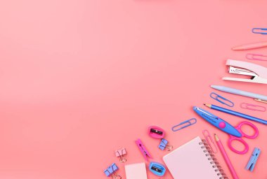 Sabit kavramı, düz Lay üstten görünüm fotoğraf Okulu s sağlar.