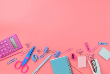 Sabit kavramı, düz Lay üstten görünüm fotoğraf Okulu s sağlar.