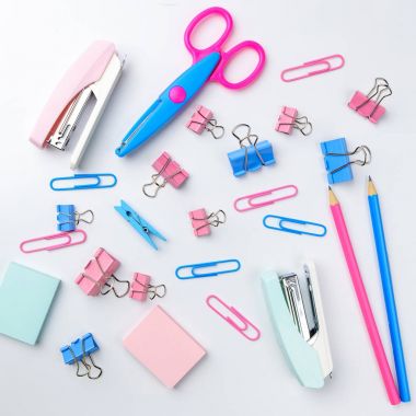 Sabit kavramı, düz yatıyordu yukarıdan fotoğraf makas, kalem