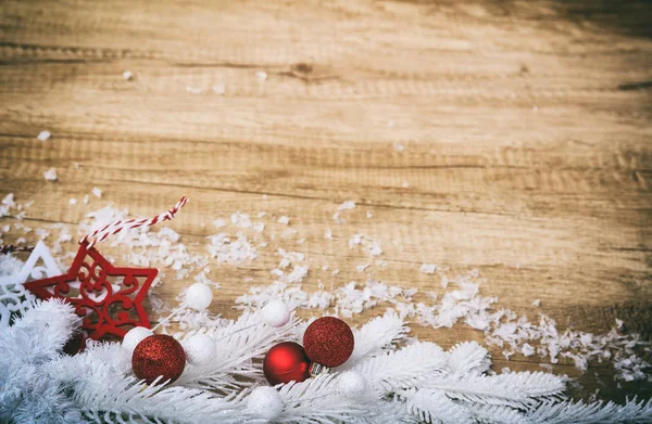 Décoration de Noël sur une surface en bois — Photo
