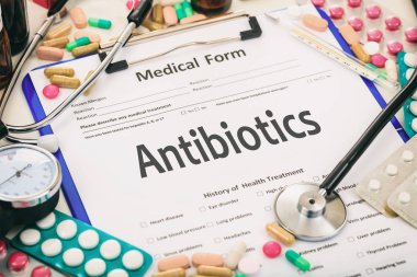Tıbbi bir formda yazılı antibiyotik