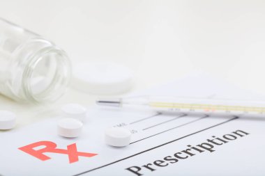 Bir şişe haplarım