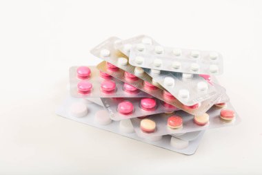 hapları beyaz zemin üzerine yığını