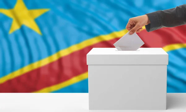 Eleitor sobre o fundo da bandeira do Congo. ilustração 3d — Fotografia de Stock