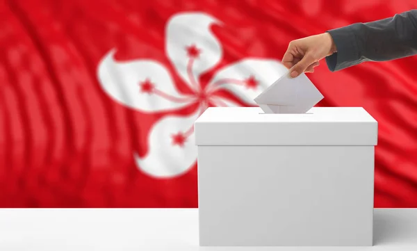 Wyborcy na tle flaga Hongkongu. ilustracja 3D — Zdjęcie stockowe