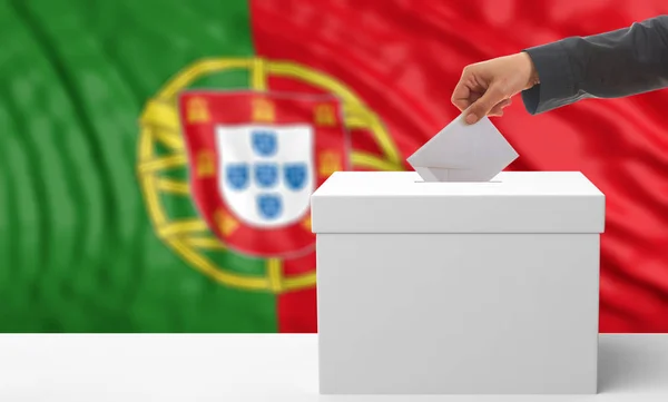 Wyborcy na tle flaga Portugalii. ilustracja 3D — Zdjęcie stockowe