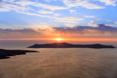 Deniz su üzerinde güzel gün batımı