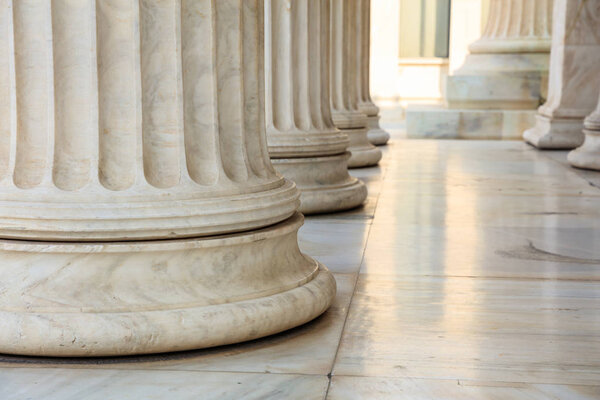 Мраморные столбы Греции
