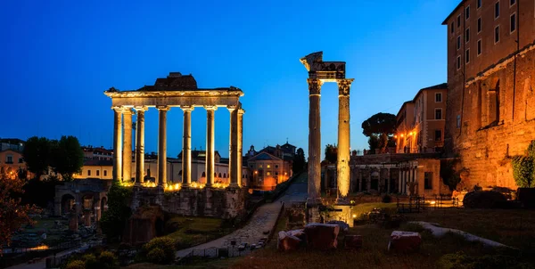 Foro romano en roma, italia — Foto de Stock