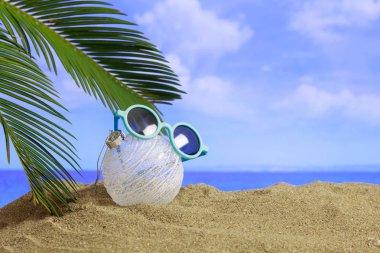 Noel'de bir kumsal - kopya alanı