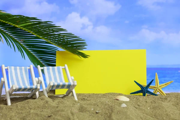 Letní písečná pláž - list papíru — Stock fotografie