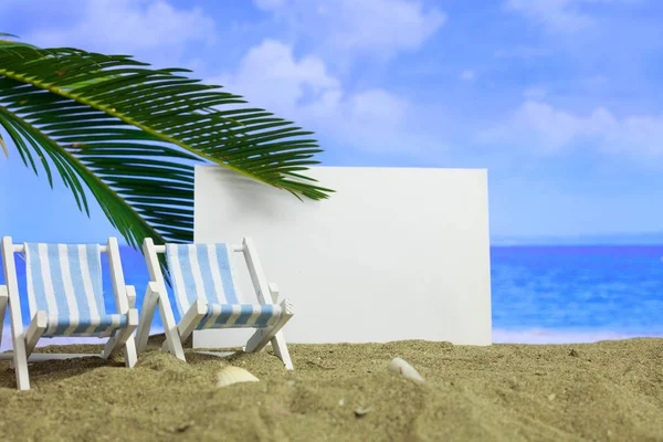Playa de arena de verano - hoja de papel en blanco —  Fotos de Stock