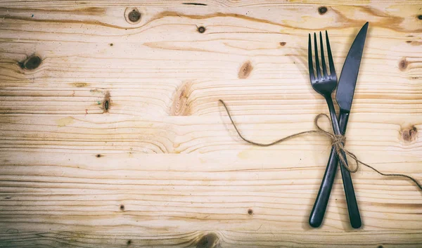 Ajuste de mesa sobre fondo de madera —  Fotos de Stock