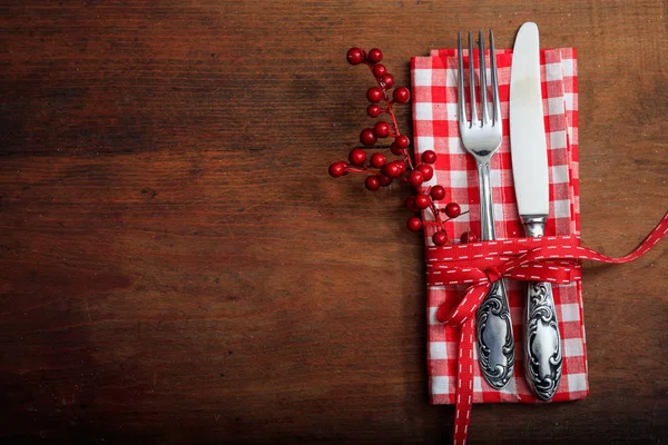 ahşap zemin üzerinde tablo ayarı