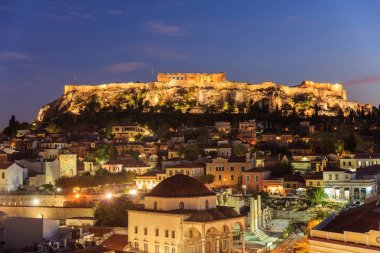 Atina, Yunanistan. Akropolis rock ve Monastiraki Meydanı