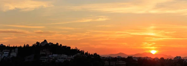 Athen, Griechenland. Sternwarte Hügel bei Sonnenuntergang — Stockfoto