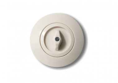 Elektrik anahtarı, antika, beyaz, beyaz zemin üzerinde izole tuşu ile yuvarlak. Ayrıntılar görünümü kapatın.