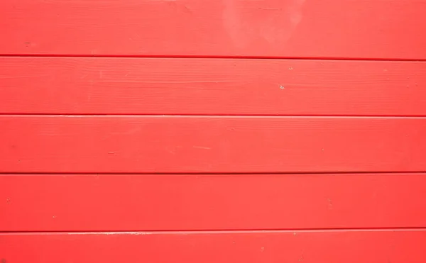Parlak kırmızı boyalı ahşap plakalar doku, arka plan — Stok fotoğraf