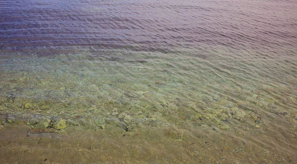 海面の背景をクリアします。浅瀬、上のビュー — ストック写真