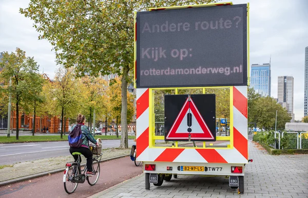 Roadworks warning sign in the city center. Rotterdam, Netherlands. — Stock Photo, Image