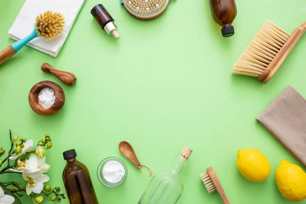 Rengöring eko produkter bakgrund, läsk, citron, vinäger — Stockfoto