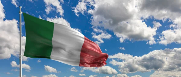 Italienskt Tecken Symbol Italienska Nationella Flaggan Viftar Pol Blå Himmel — Stockfoto