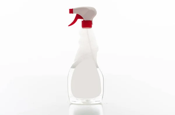 Reinigungs Sprühflasche Klar Mit Rotem Abzug Isoliert Vor Weißem Hintergrund — Stockfoto