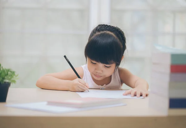 Aranyos kislány rajz kép használ-a képzelet — Stock Fotó