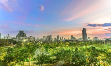 kamu ve şehir merkezi park