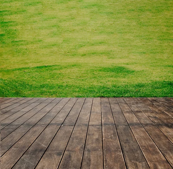 Textura Piso Madeira Terraço Com Gramado Verde — Fotografia de Stock