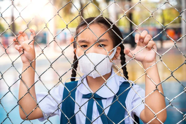 Retrato Los Niños Asiáticos Niña Usar Máscara Para Proteger Polvo —  Fotos de Stock