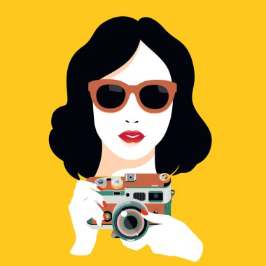 Retro kamera fotoğraf çekme ile oldukça genç gülümseyen kadın moda