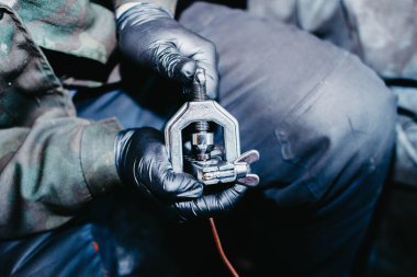 Bakır ve alüminyum boruların alev alması, arabanın fren yolları ve freon gaz klimalarının buzdolabı için..