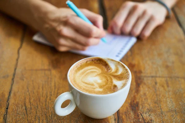 Pagi dan Bekerja dengan Kopi — Stok Foto