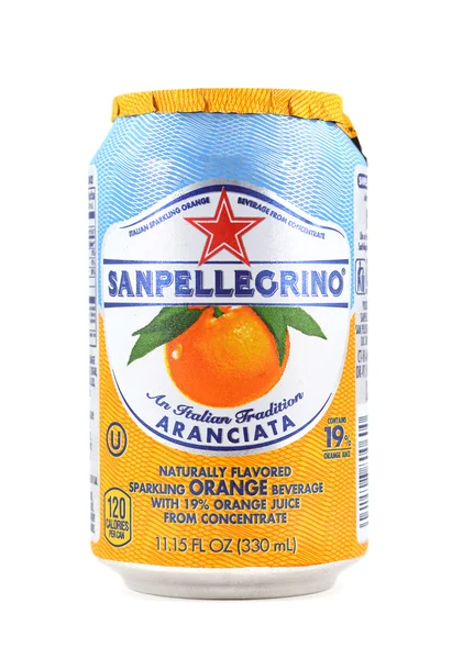 Can of San Pellegrino Bevanda Arancione Frizzante — Foto Stock