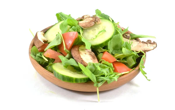 Verse rucola salade op plaat — Stockfoto