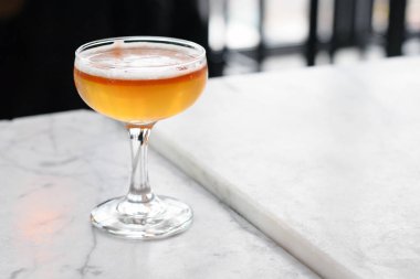 Fancy champagne coupe