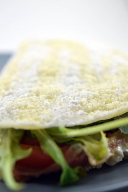 Bir plaka üzerinde Brezilyalı tapyoka